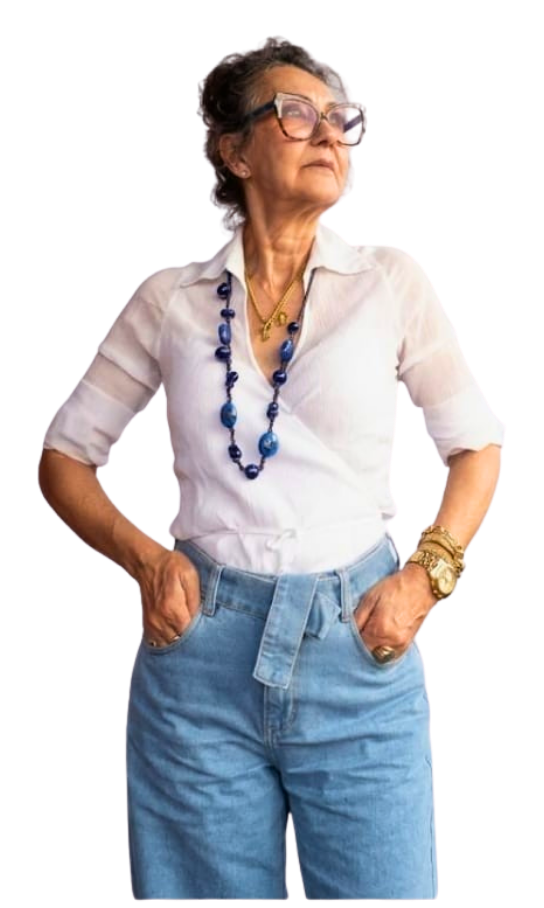 Gisele Lambertucci, look editorial com colar statement